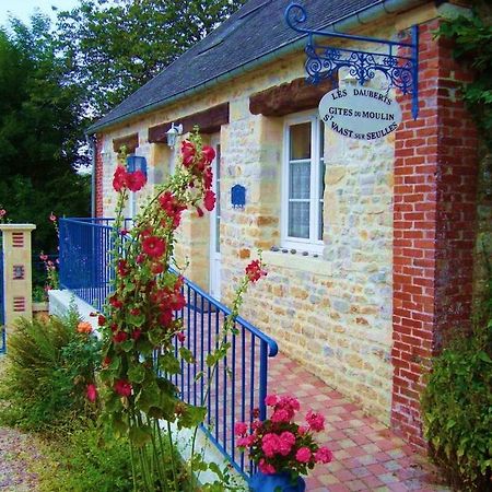 Gite Le Moulin Saint-Vaast-sur-Seulles Ngoại thất bức ảnh